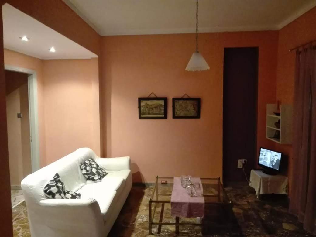 Ts-George'S Apartments By The Airport Markópoulon Exterior foto